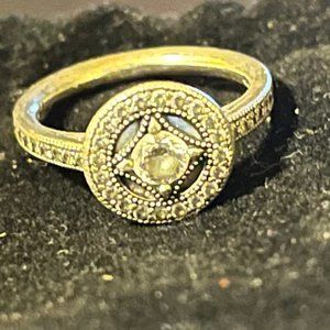 Pandora Vintage Allure Ring Australian version Size 6 Sterling silver Sparkly